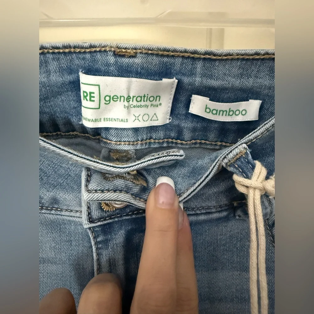 RE Generation by Celebrity Pink Bootcut Jeans - Picture 3 of 5